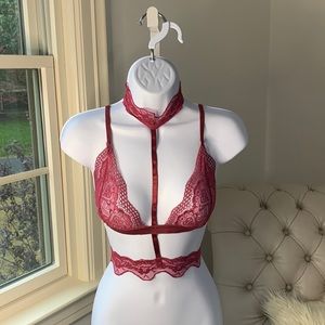 💕NWT Super Sexy Lace Bralette Size M Wine Color💕